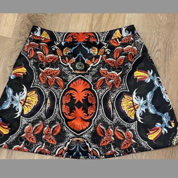 Alice + Olivia Multi-Color Silky Mini Skirt - Size 6 Bergdof Goodman - Picture 6 of 6